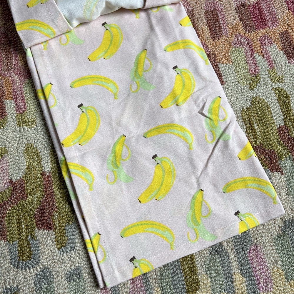 🍌Go Bananas 🍌 Paper Source Banana Apron NWT a bunch of bananas all over - Picture 8 of 14